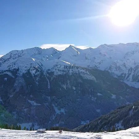 Hoamatl, Apartament *